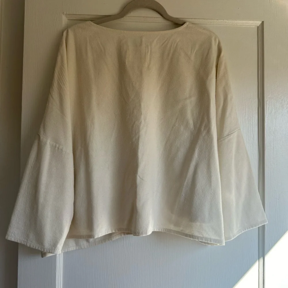 Jamie + the Jones long sleeve pocket box top - Picture 4 of 6